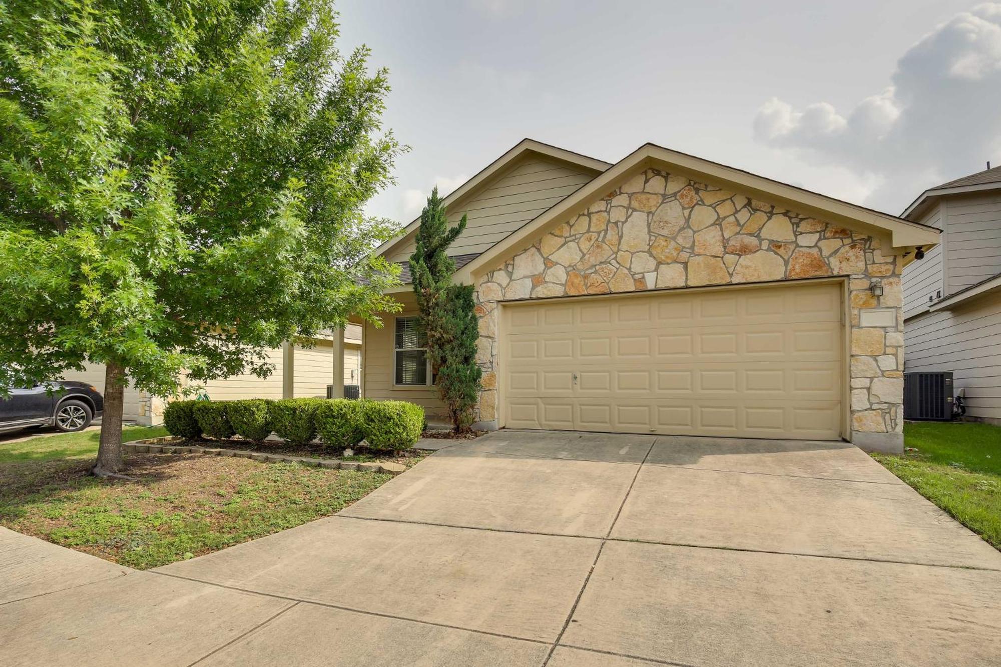 Holiday home With Game Room, 9 Mi To Seaworld!