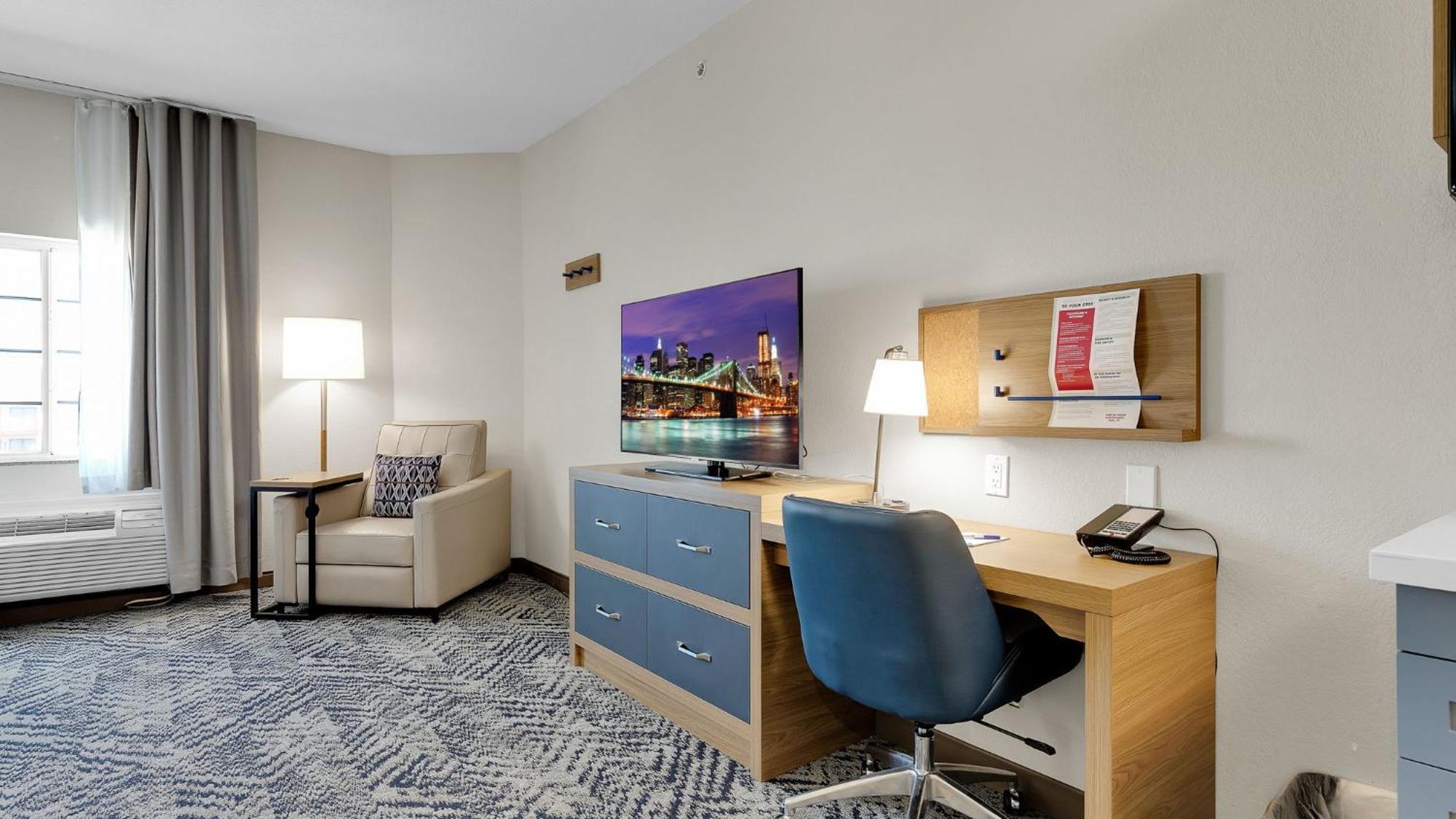 Candlewood Downtown By Ihg San Antonio