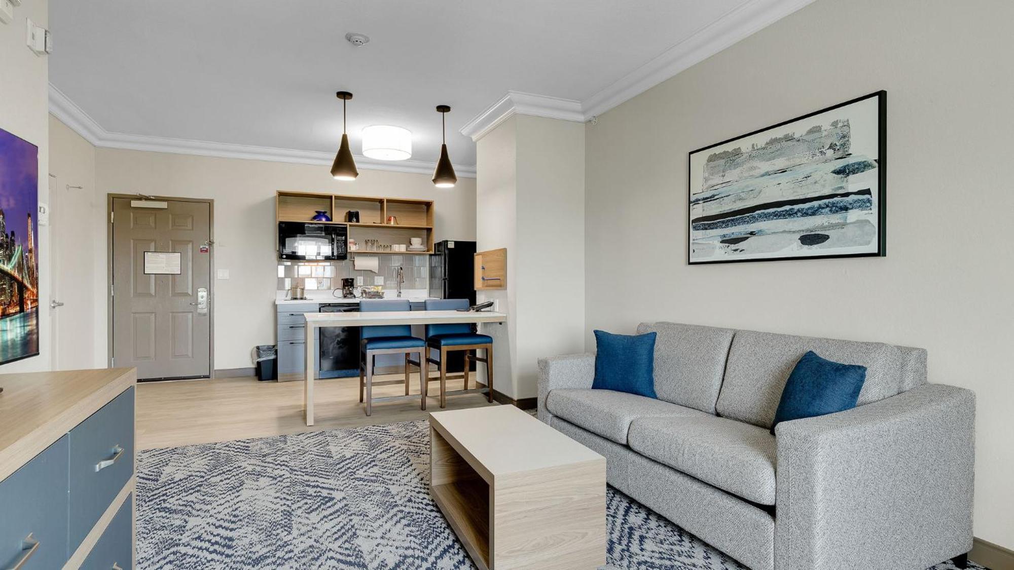 Hotel Candlewood Downtown By Ihg 3*