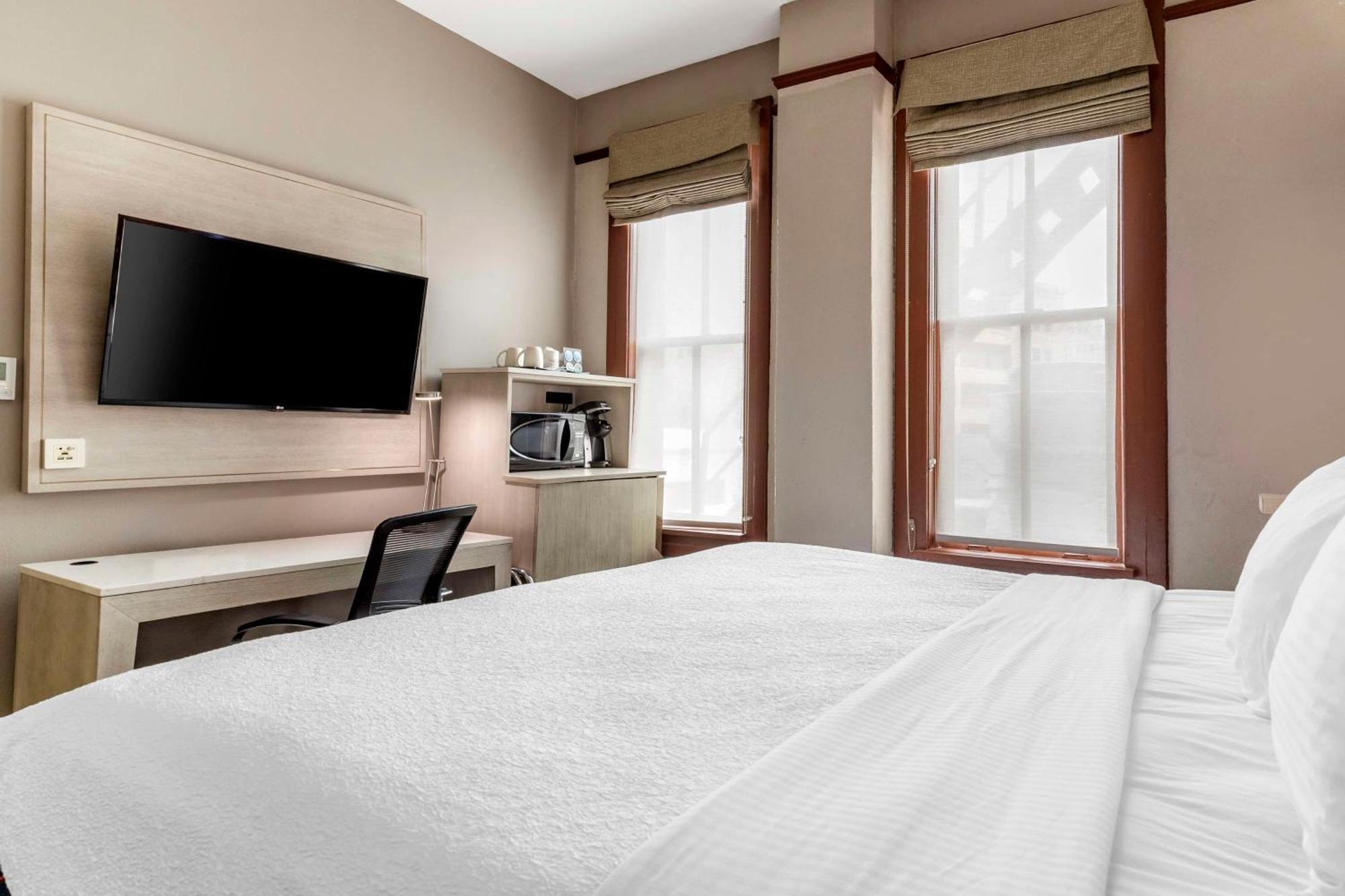 Western Premier Historic Travelers Alamo/riverwalk 3*