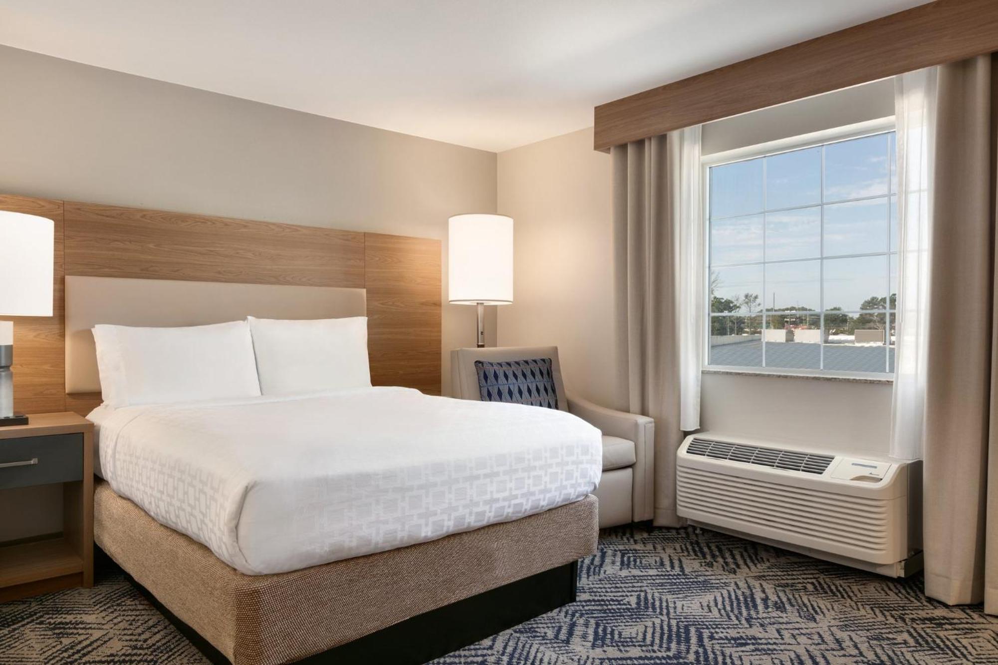 Candlewood Downtown By Ihg San Antonio