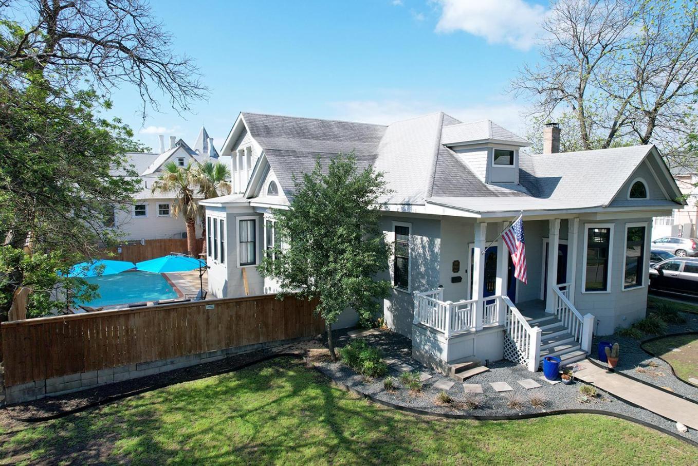 Gem, Spacious With Pool In Desirable Monte Vista