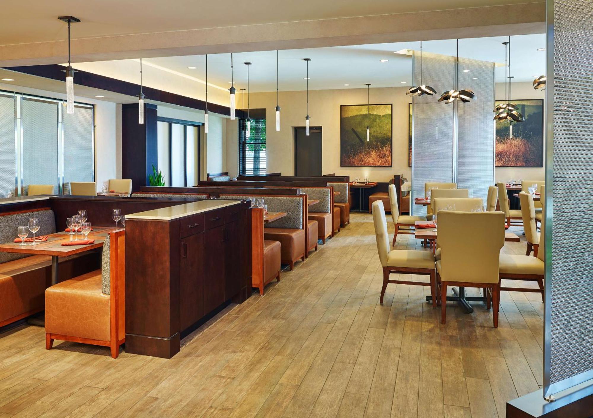 Hotel Doubletree By Hilton Airport San Antonio