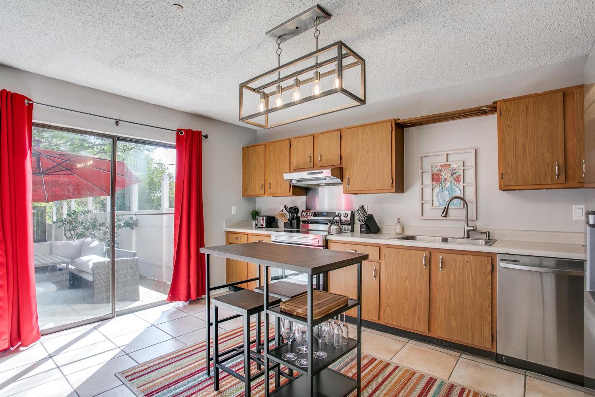Super Fun House In Perfect Location