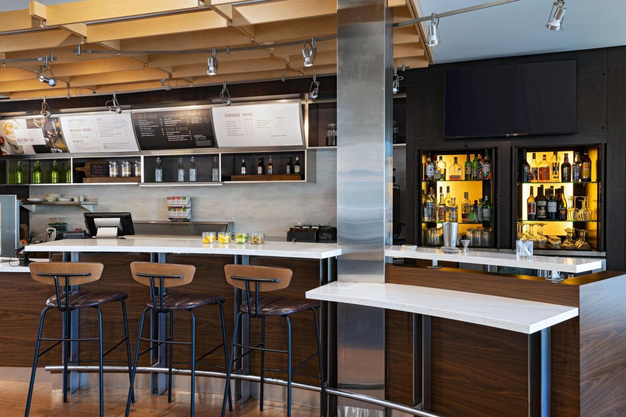 Courtyard By Marriott Downtown Hotel 3*