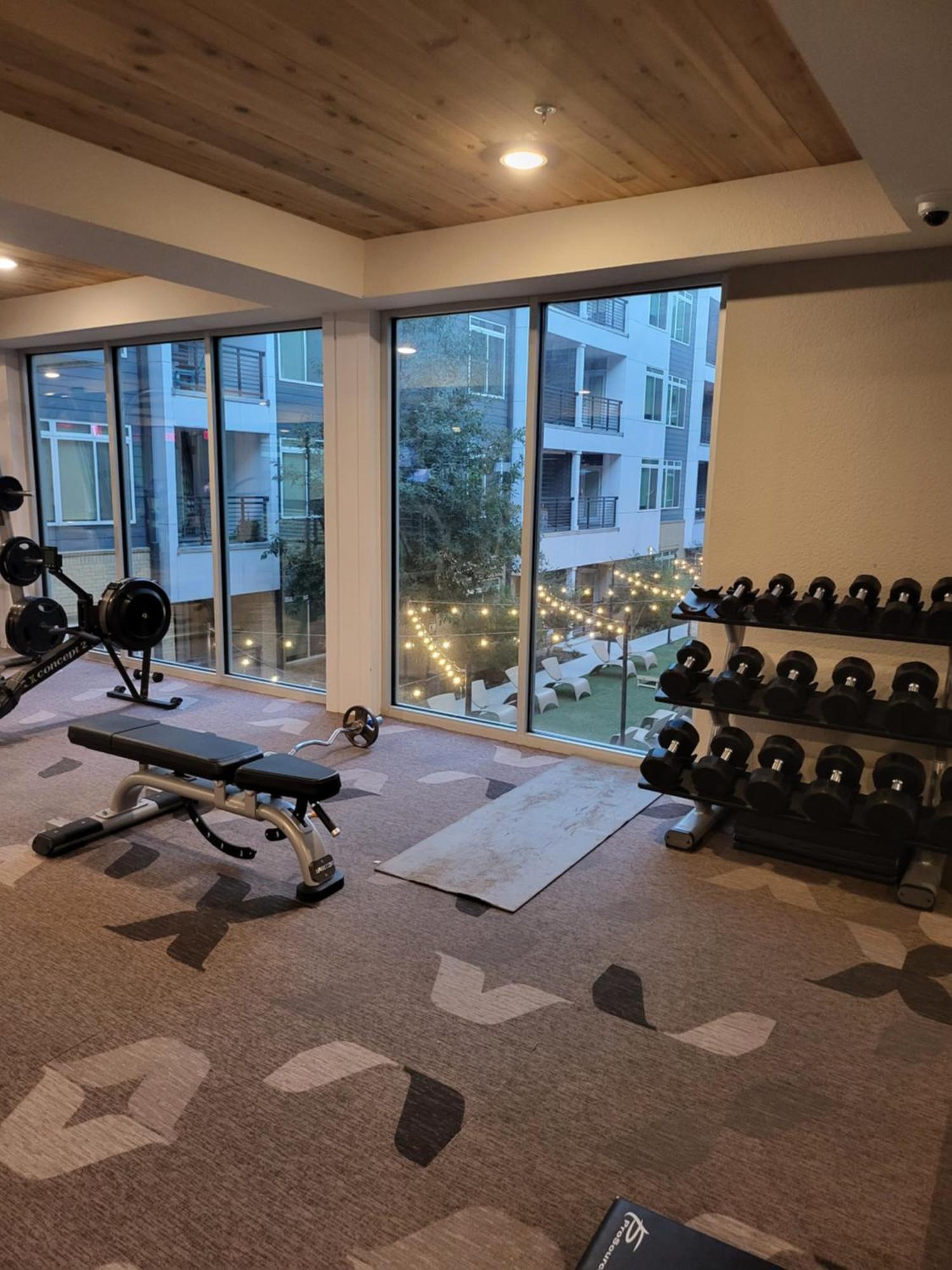 Beautiful On Riverwalk W King Ste Free Parking Pet Friendly Centrally Located On The Riverwalk