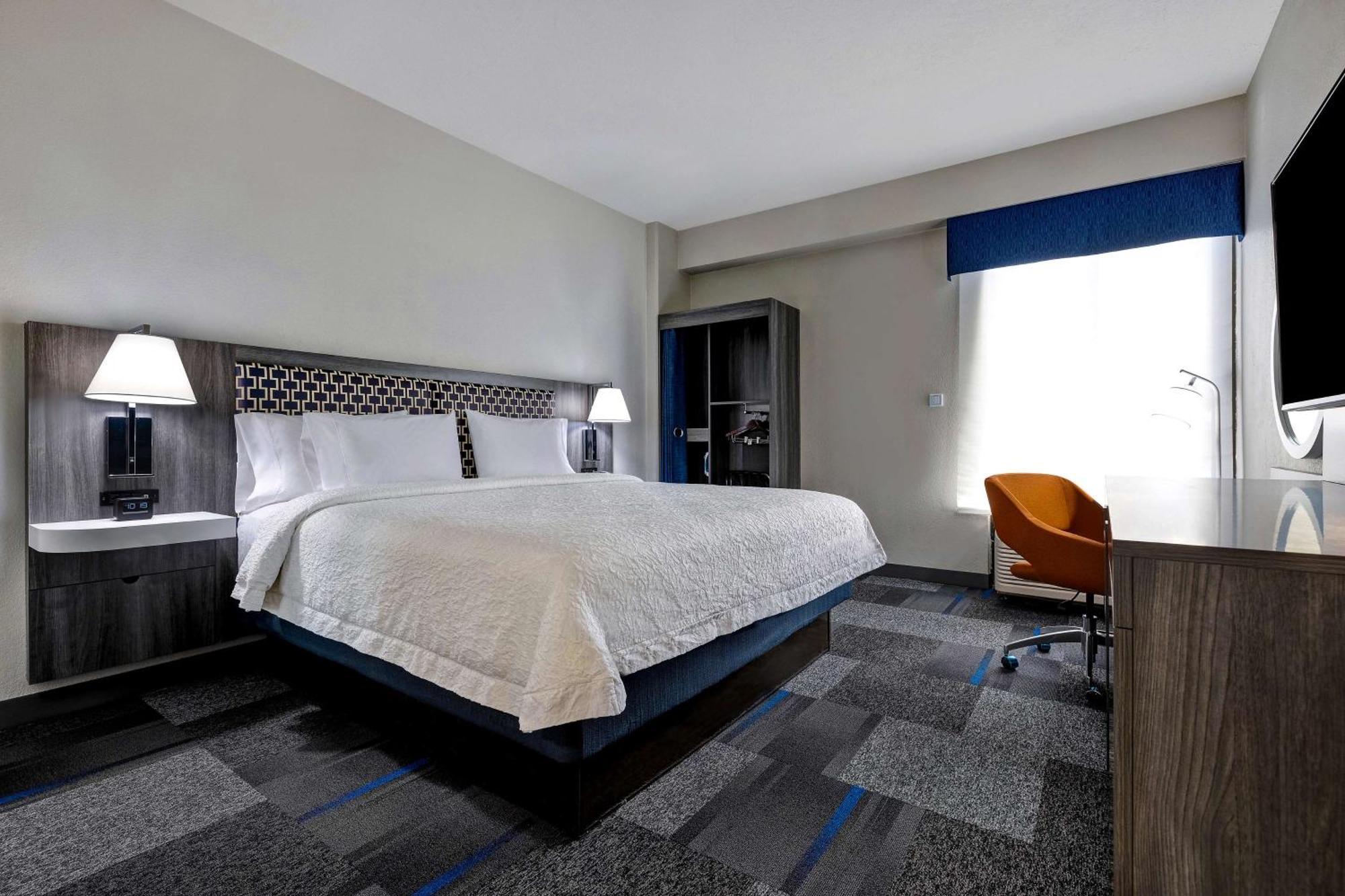 Hampton Downtown Hotel