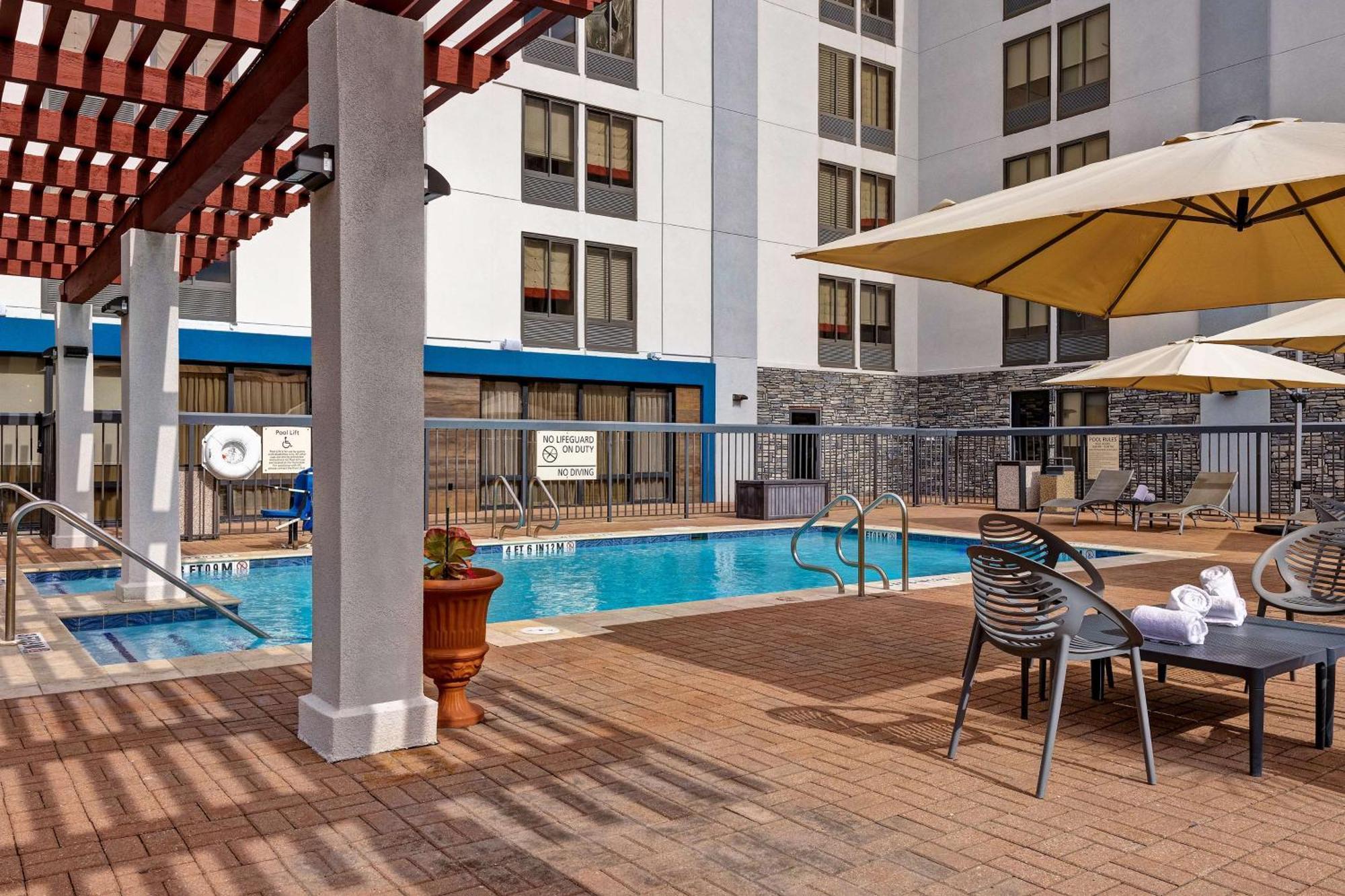 Hotel Hampton Downtown