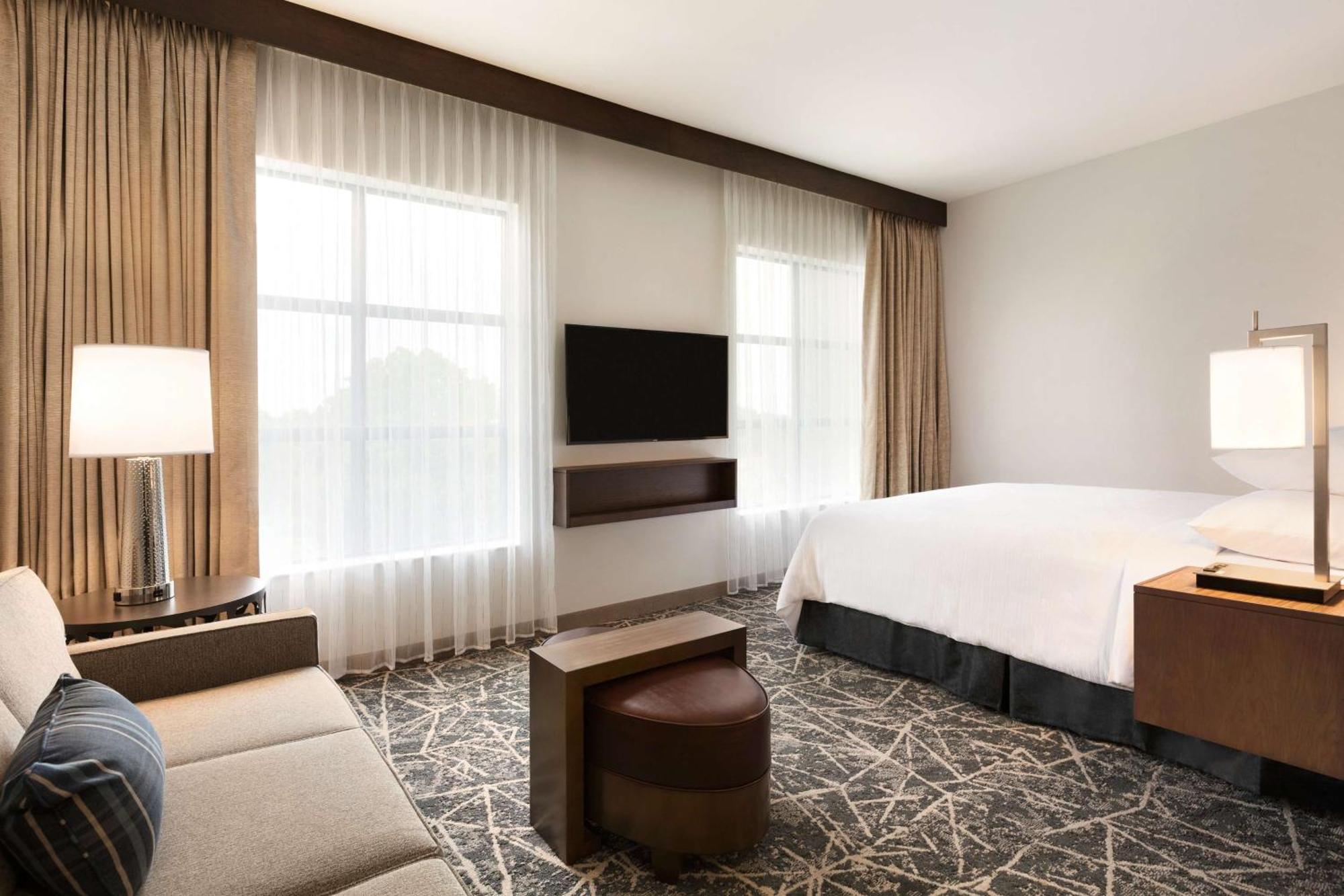 Embassy Brooks Base & Hotel San Antonio