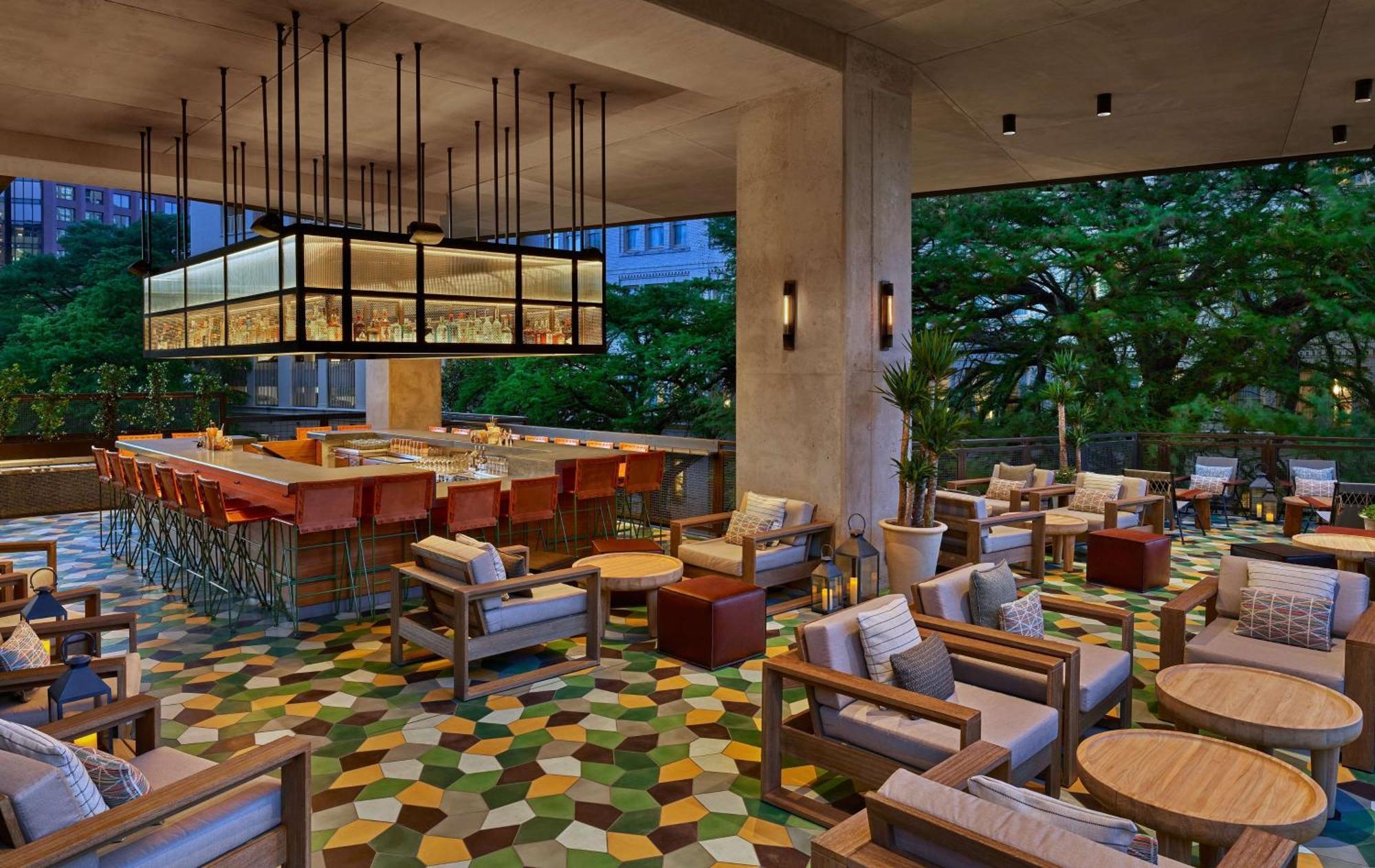 Hotel Canopy By Hilton Riverwalk 4*