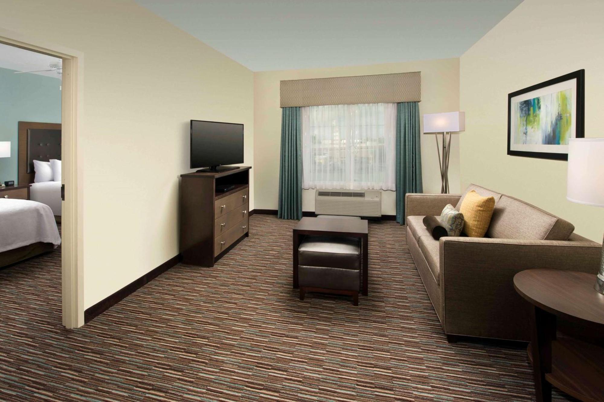 Hotel Homewood Airport