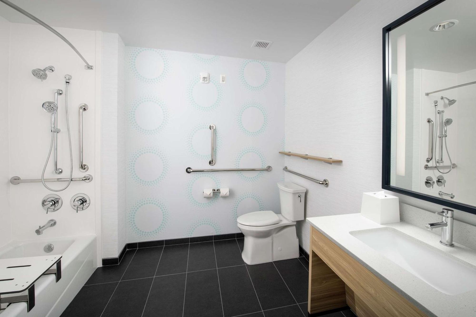 Tru By Hilton Lackland Sea World Hotel