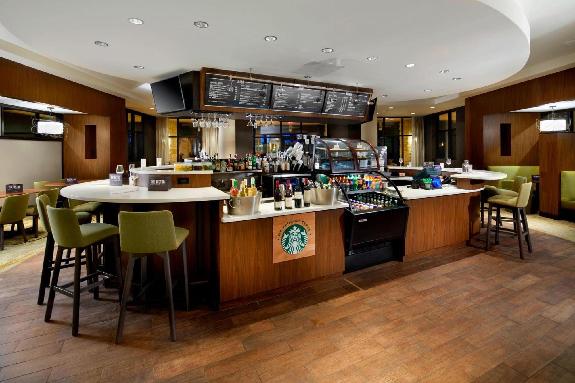Courtyard By Marriott Six Flags At The Rim Hotel 3*