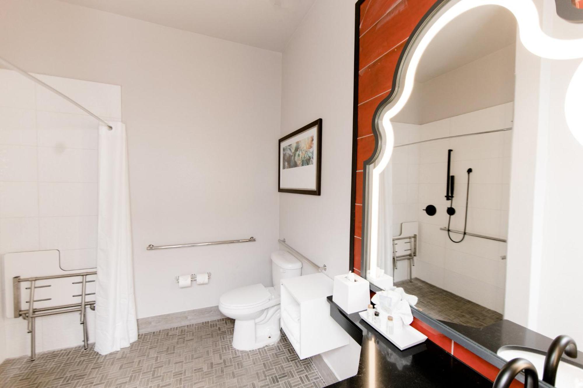 Hotel Indigo Riverwalk By Ihg