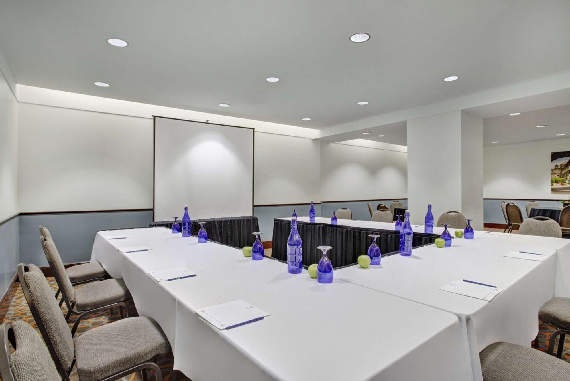 The Emily Morgan - A Doubletree By Hilton 4*
