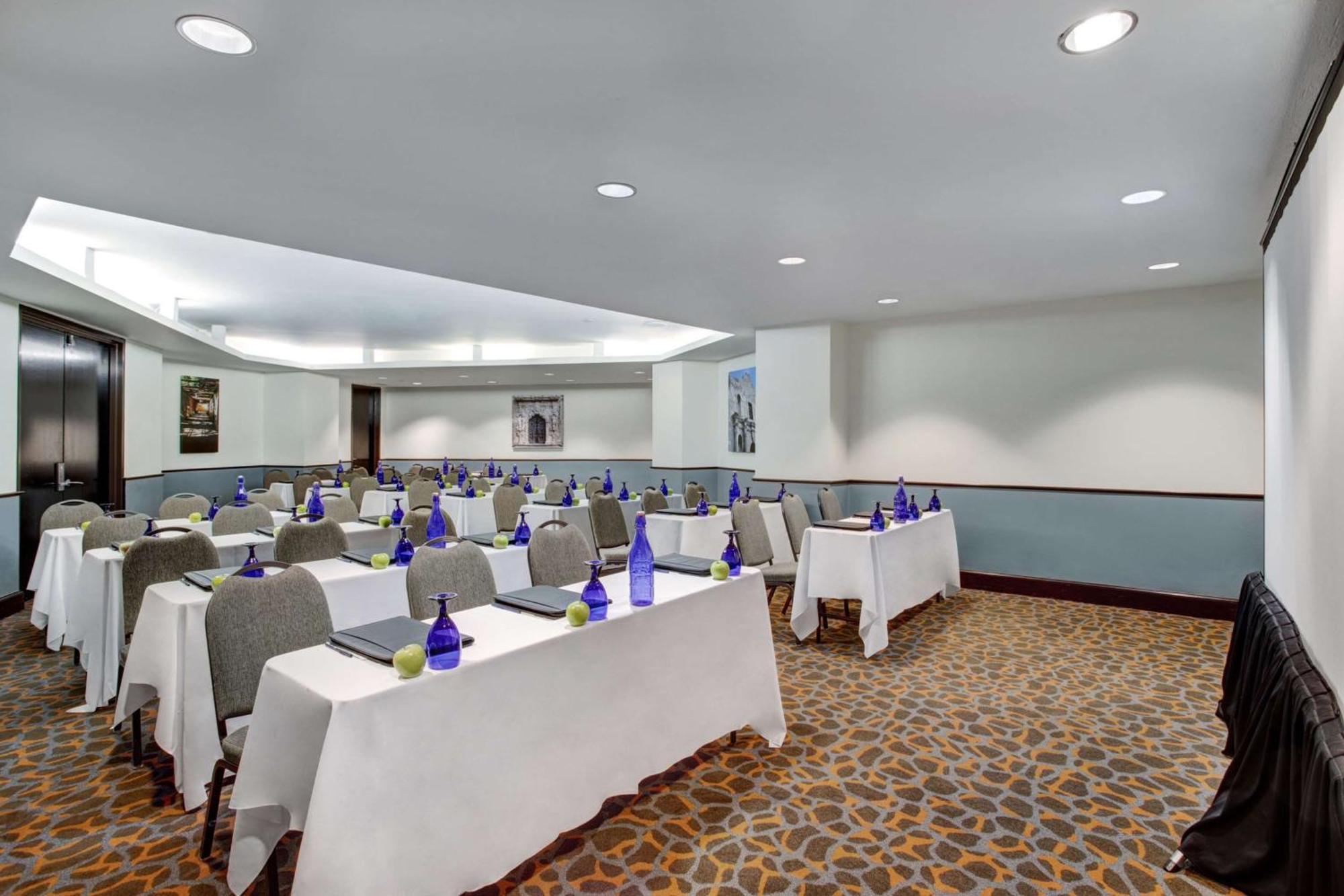 The Emily Morgan - A Doubletree By Hilton San Antonio