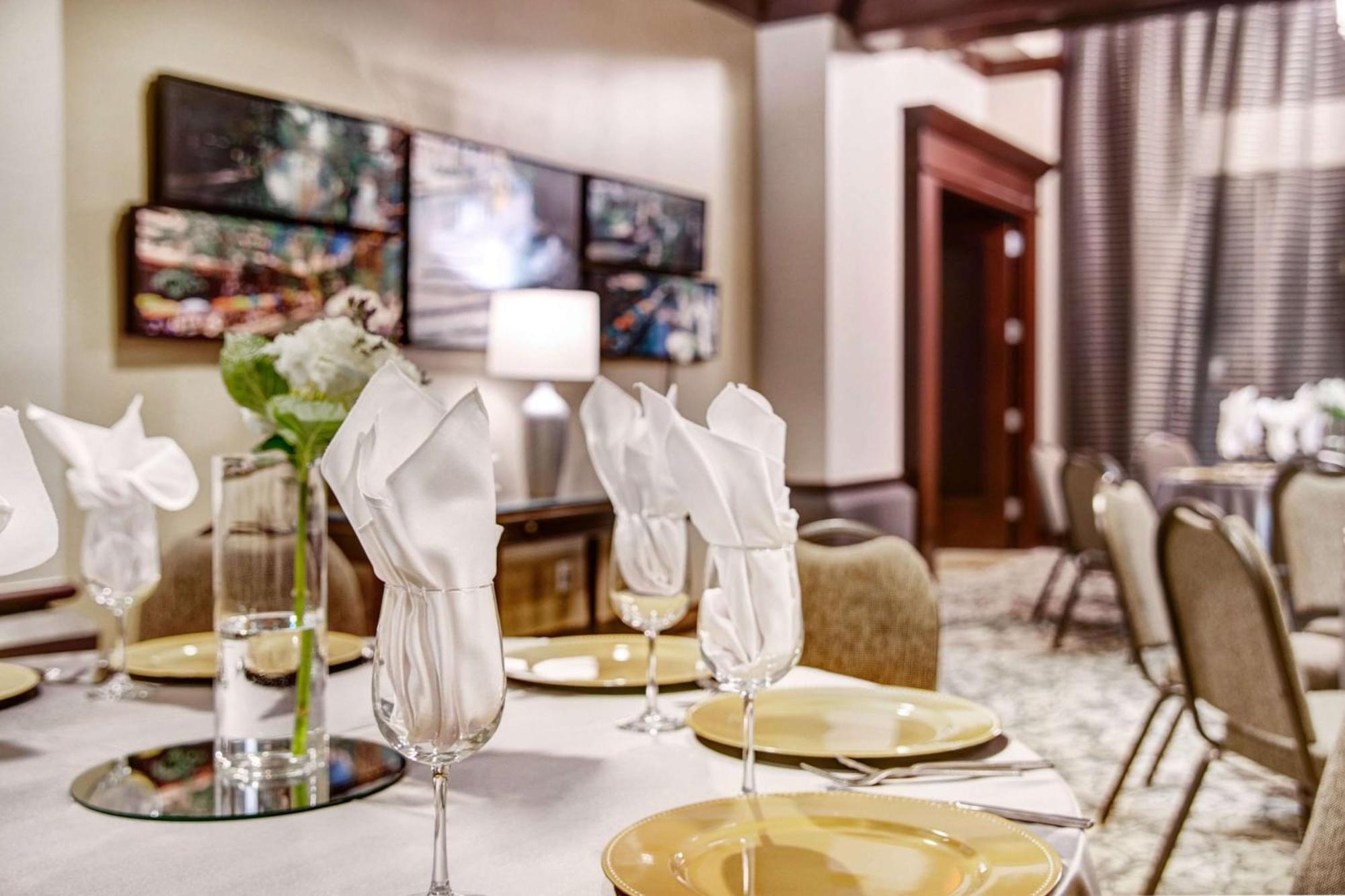The Emily Morgan - A Doubletree By Hilton San Antonio