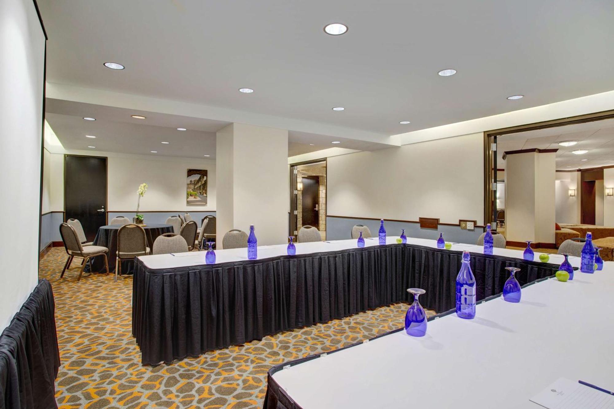 Hotel The Emily Morgan - A Doubletree By Hilton