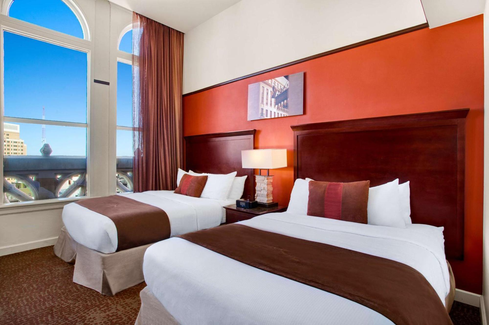 The Emily Morgan - A Doubletree By Hilton