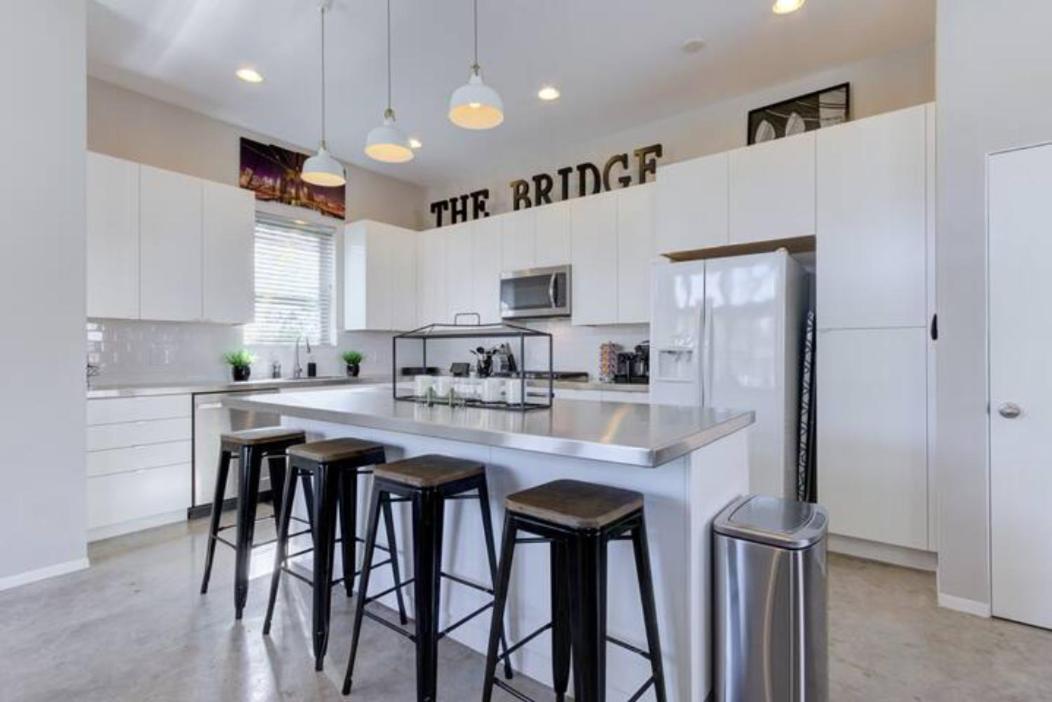 Bridge - A Birdy Vacation Holiday home *