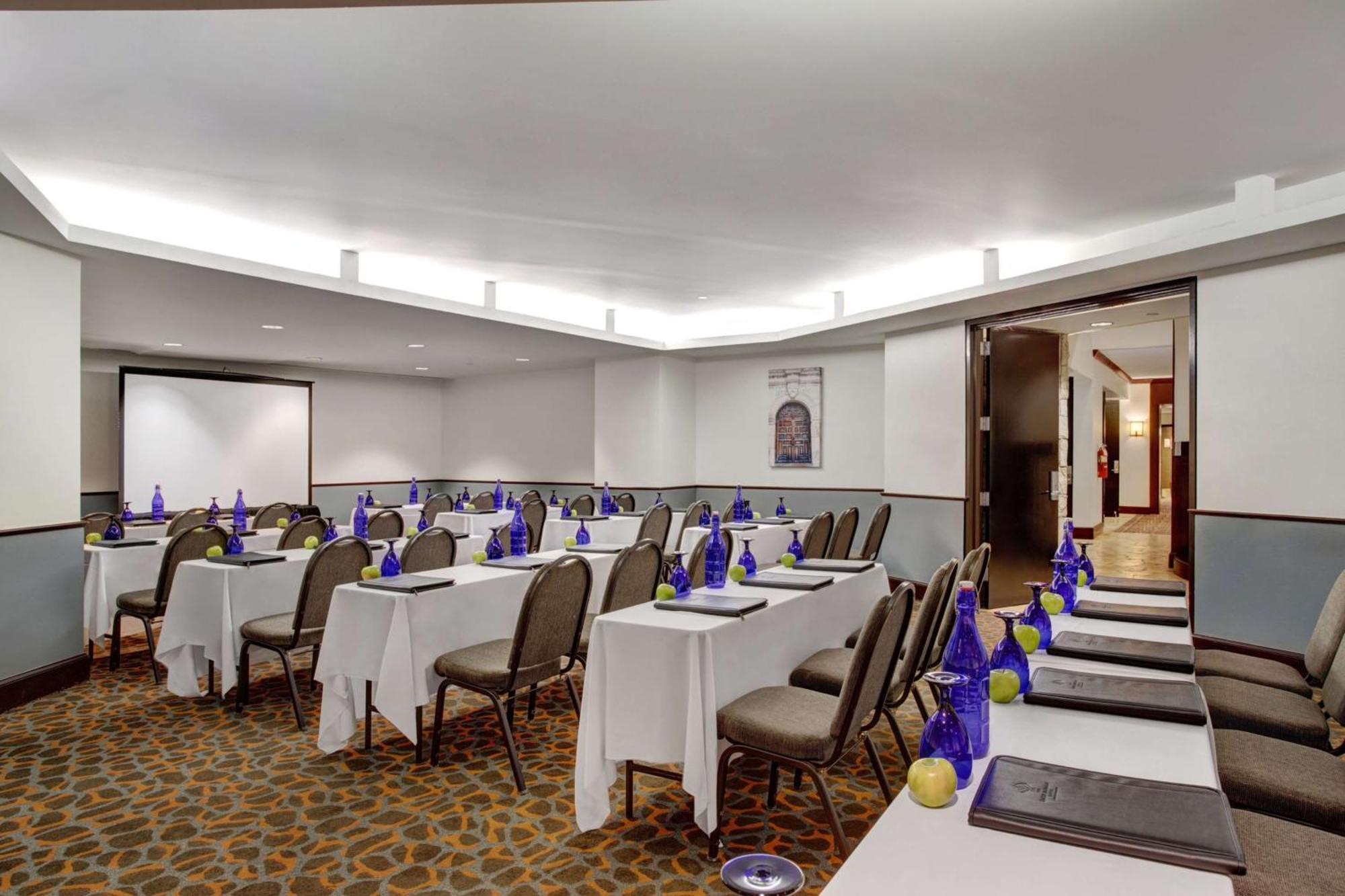 The Emily Morgan - A Doubletree By Hilton Hotel 4*
