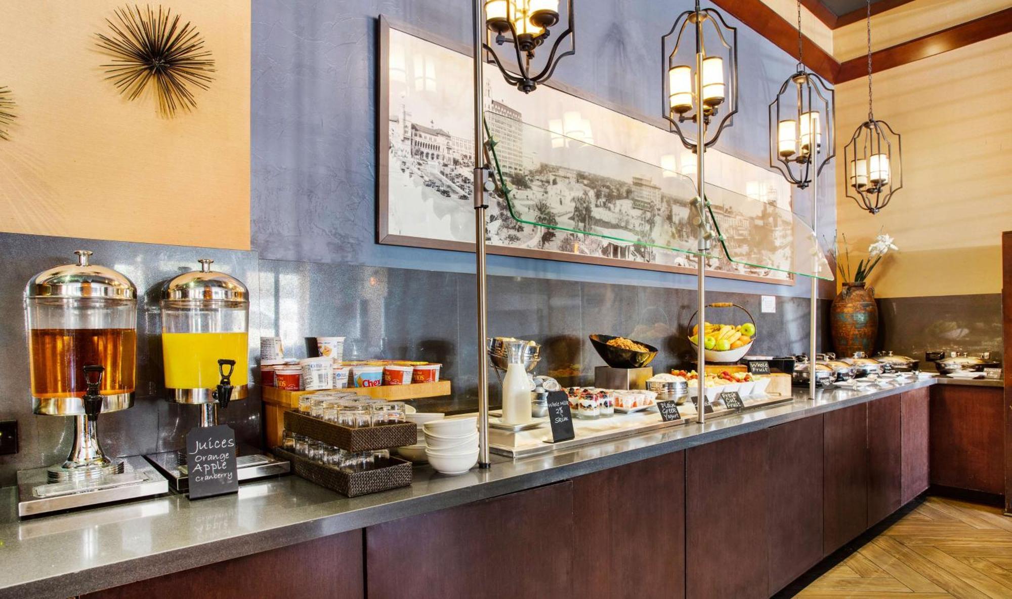 The Emily Morgan - A Doubletree By Hilton Hotel 4*