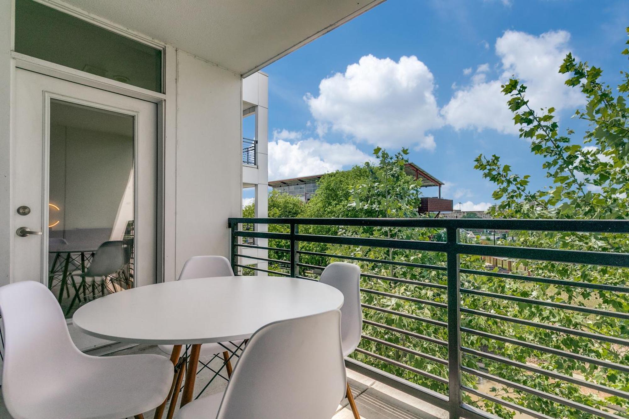 Apartment Stylish Riverview On The Riverwalk #1441