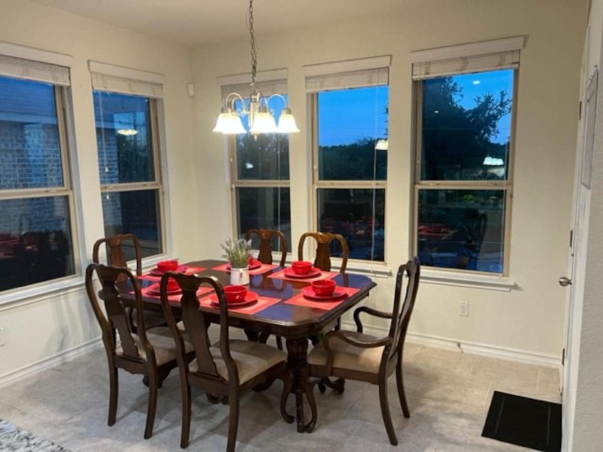 Holiday home 7-br, H. Thea., Near Attrns -st2 San Antonio