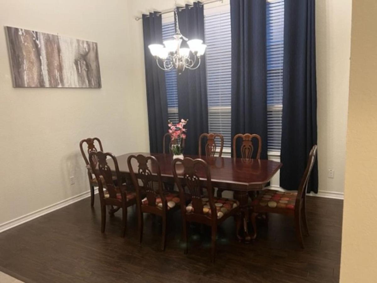 7-br, H. Thea., Near Attrns -st2 Holiday home
