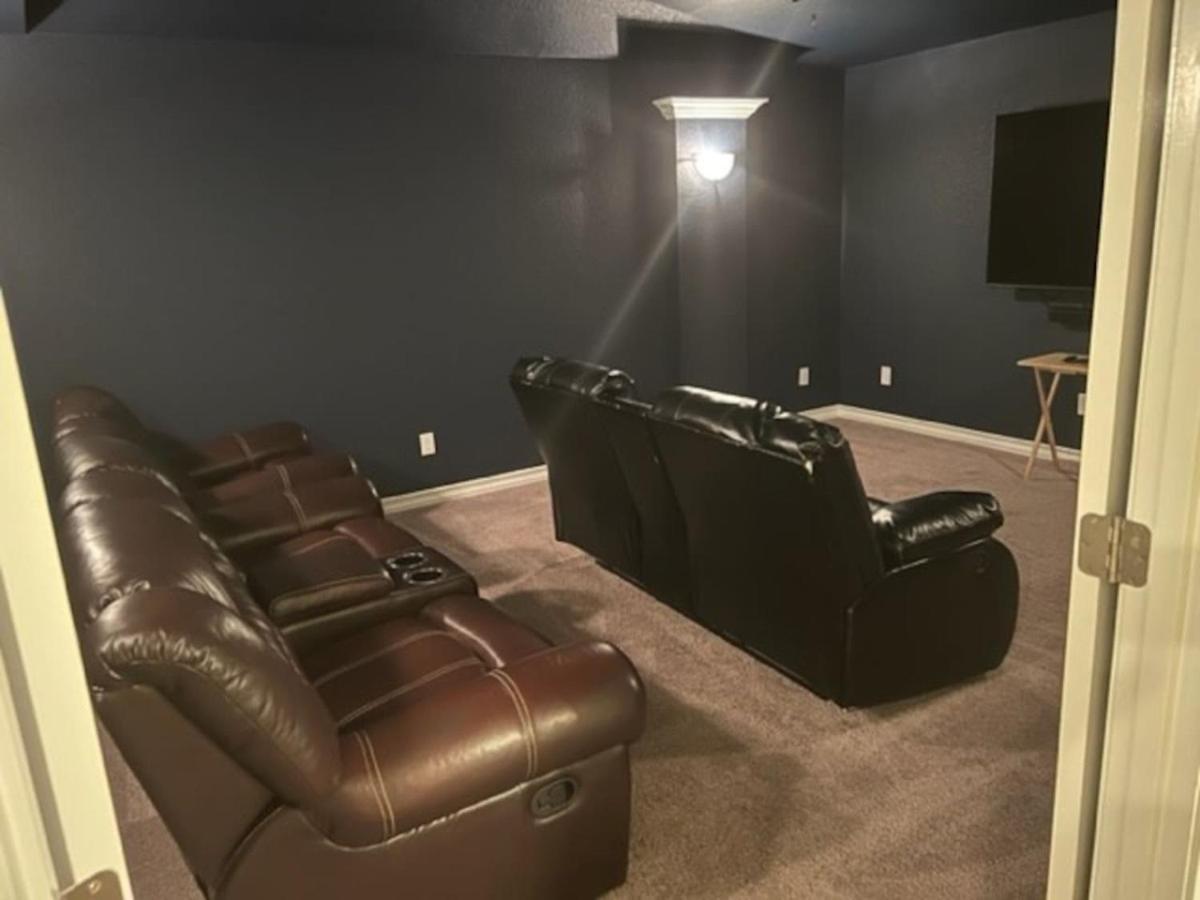 Holiday home 7-br, H. Thea., Near Attrns -st2 San Antonio