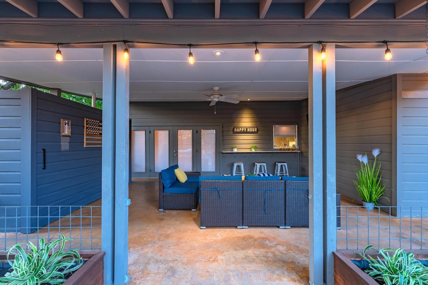 Holiday home Serene Pool & Firepit In Stunning By Airport San Antonio