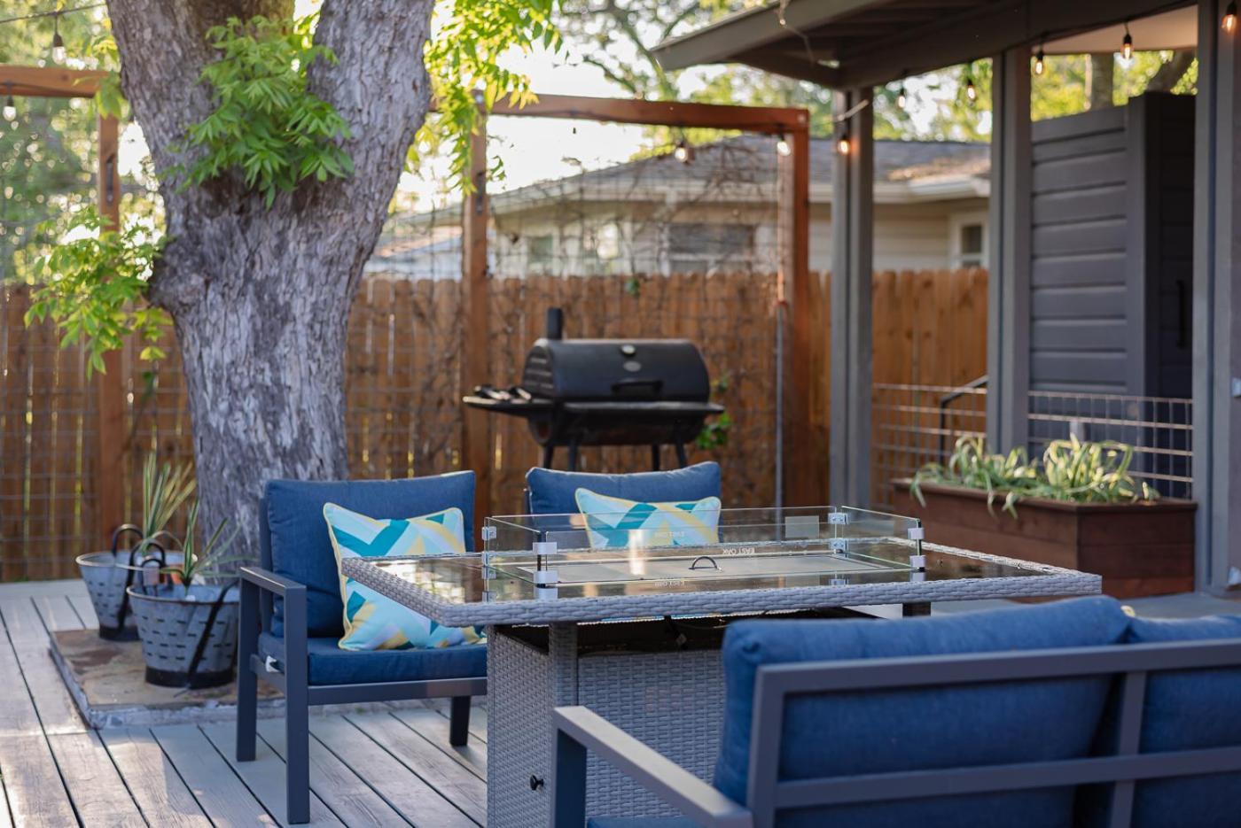 Serene Pool & Firepit In Stunning By Airport