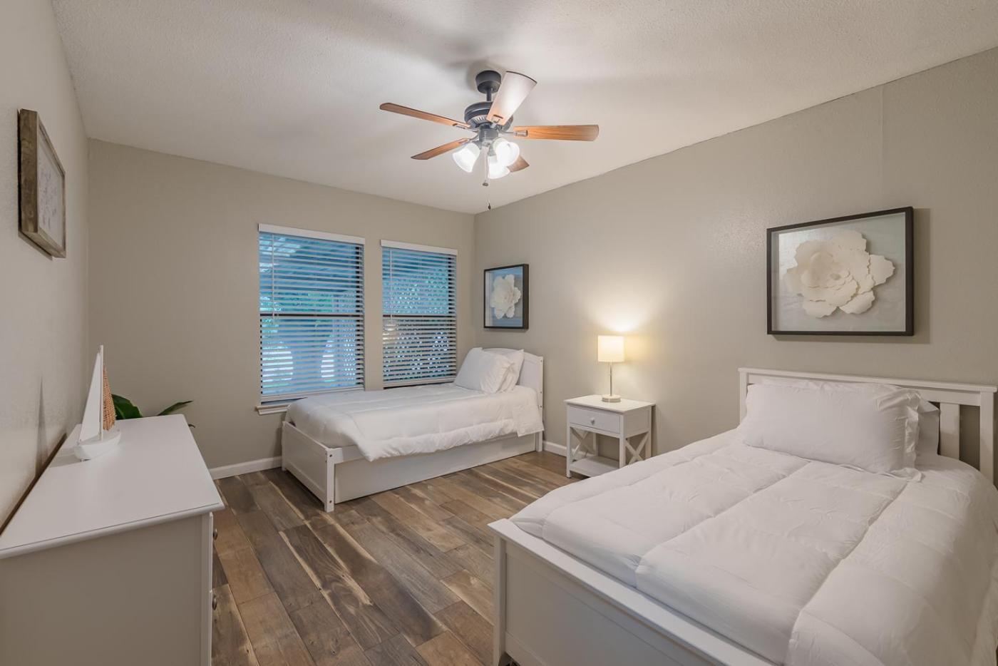 Superb House By Seaworld, Private Pool & Gameroom Holiday home San Antonio