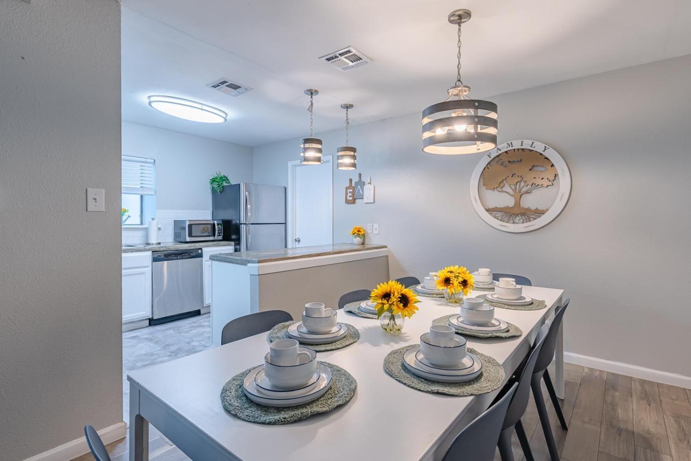 Holiday home Superb House By Seaworld, Private Pool & Gameroom