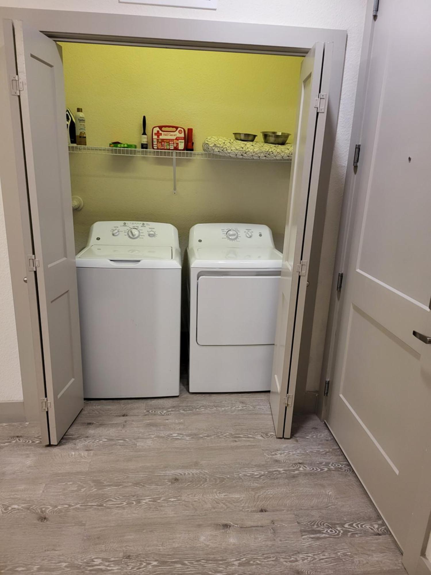 Luxury Facing Riverwalk Free Parking Pet Friendly Centrally Located