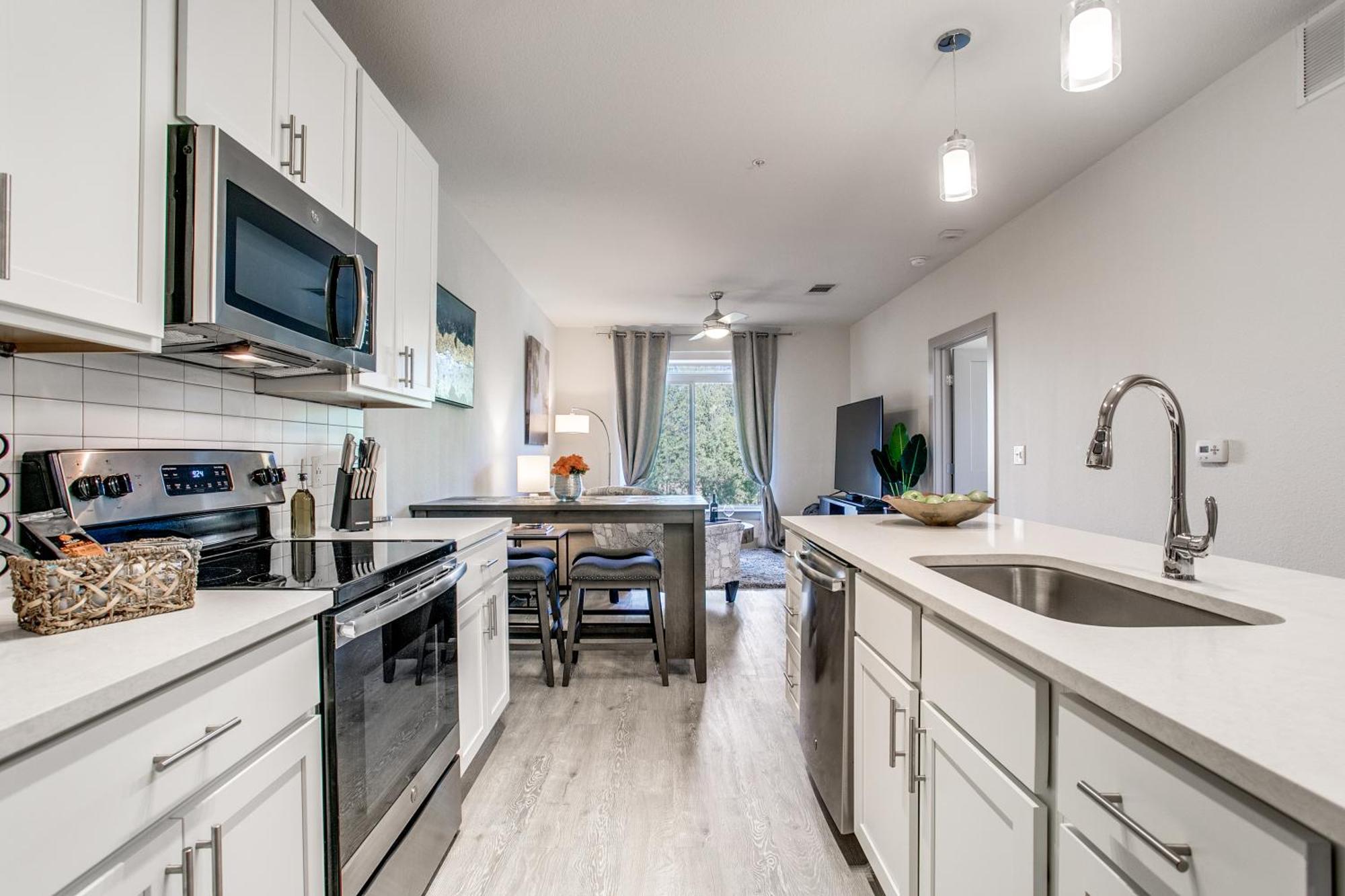 Apartment Luxury Facing Riverwalk Free Parking Pet Friendly Centrally Located San Antonio