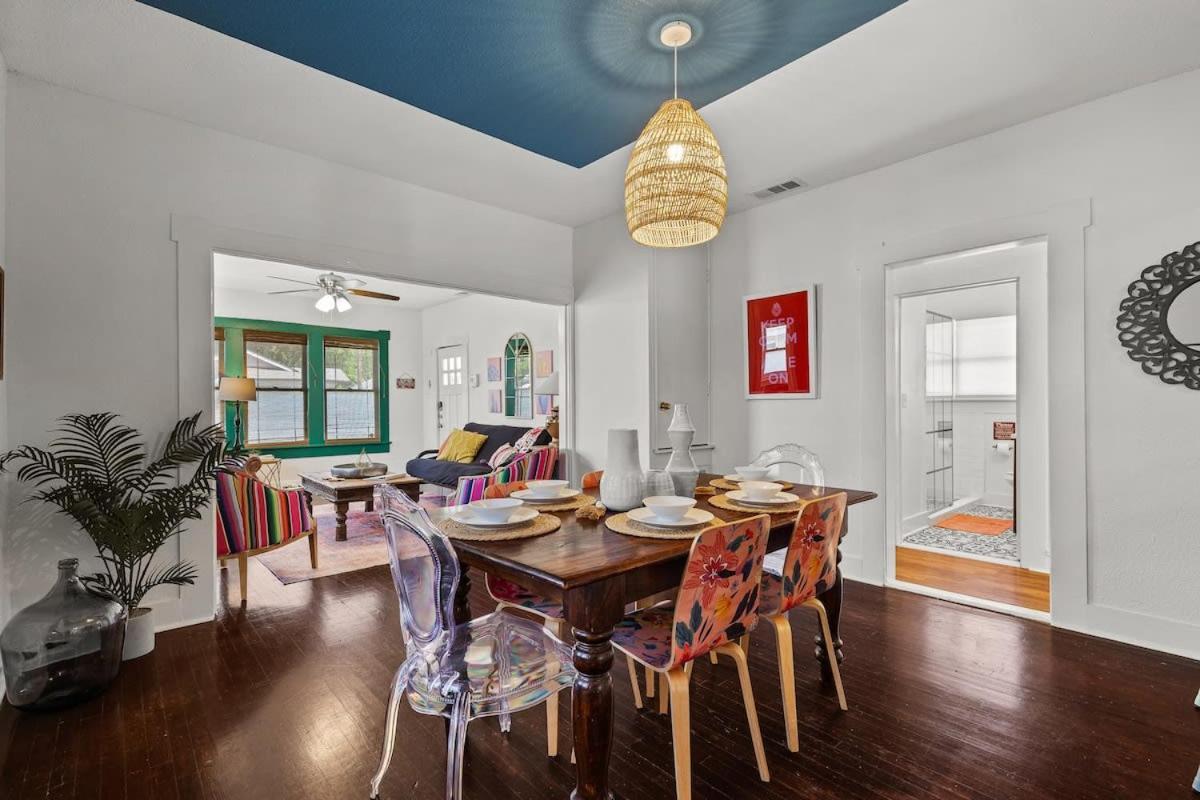 Holiday home Gorgeous Artistic Fully Fenced Near Downtown *