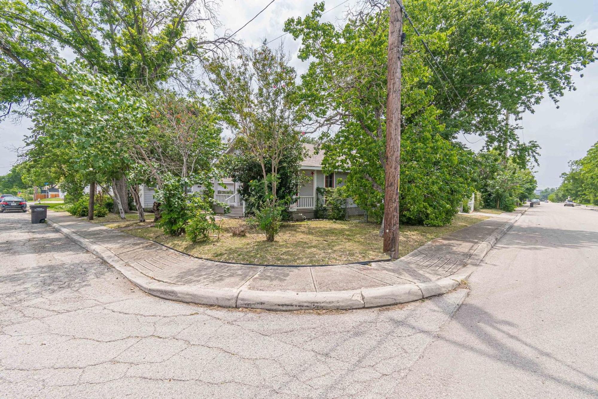 Free Parking, Walk To Botanical Garden, Ps4, Grill, Private Fenced Backyard, Pets Allowed Holiday home *