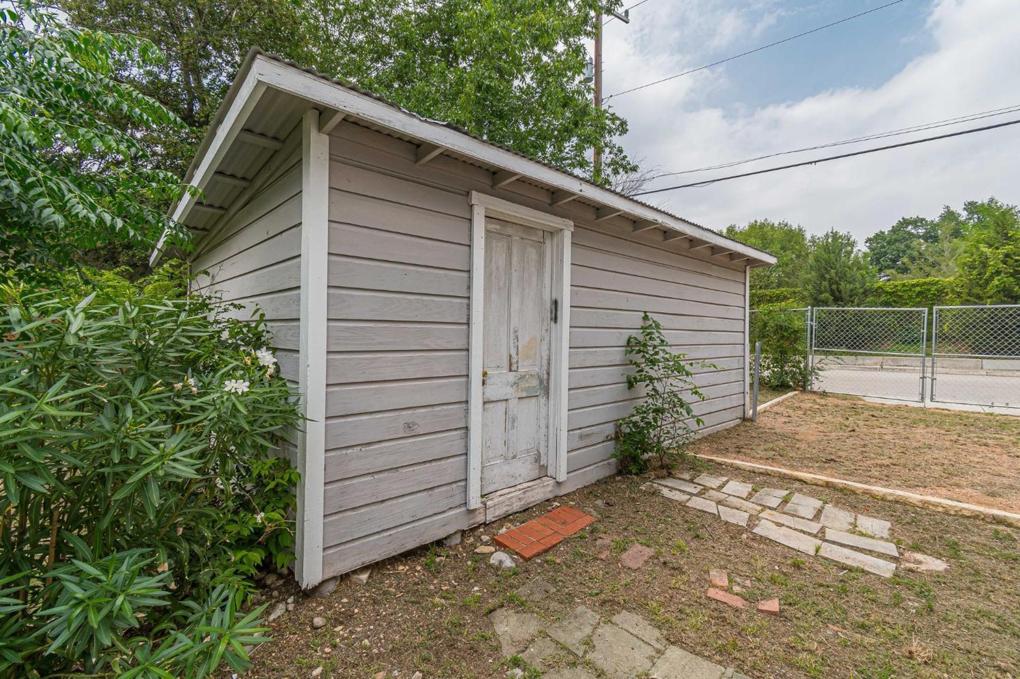 Free Parking, Walk To Botanical Garden, Ps4, Grill, Private Fenced Backyard, Pets Allowed * San Antonio