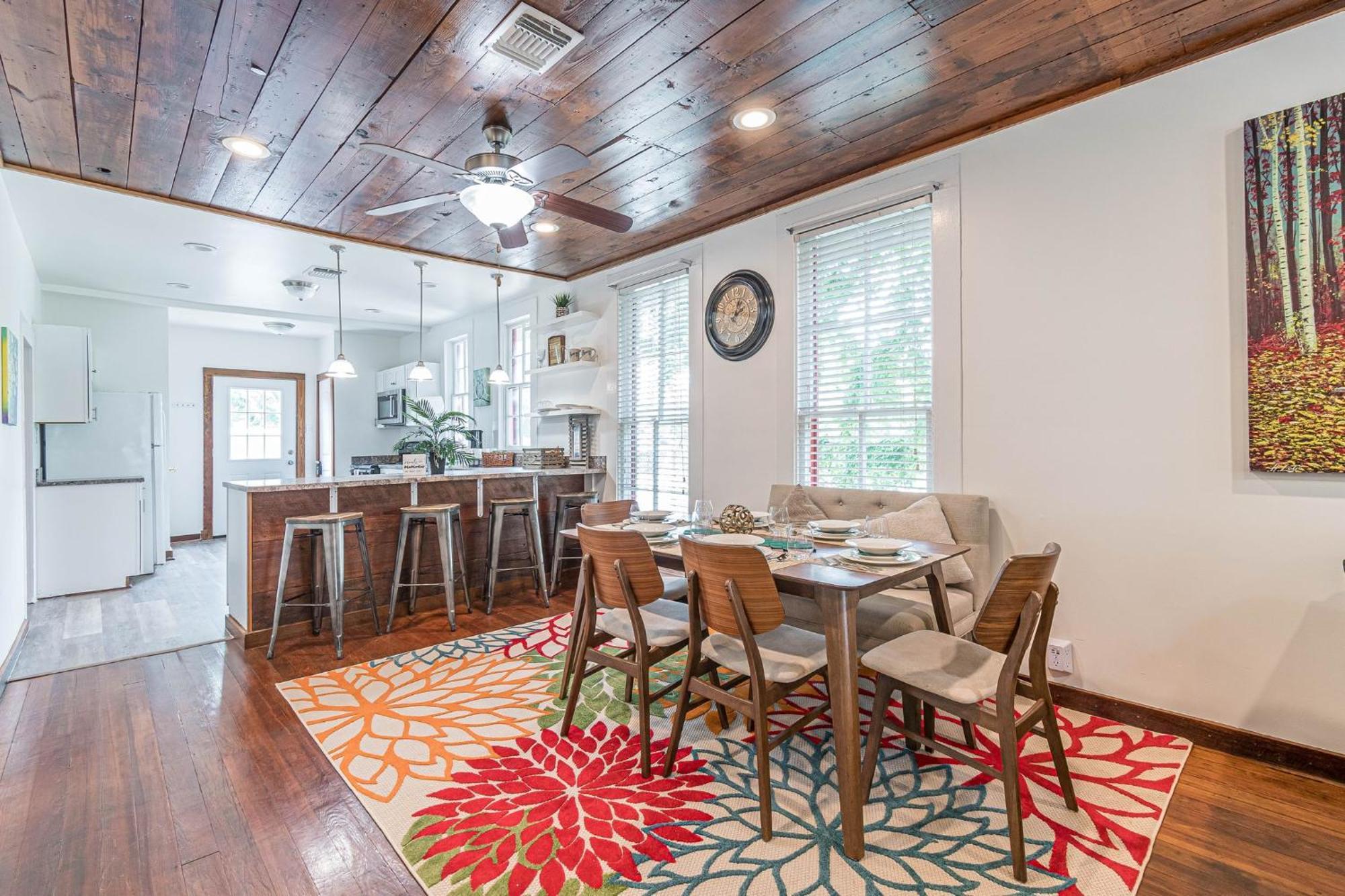Free Parking, Walk To Botanical Garden, Ps4, Grill, Private Fenced Backyard, Pets Allowed San Antonio
