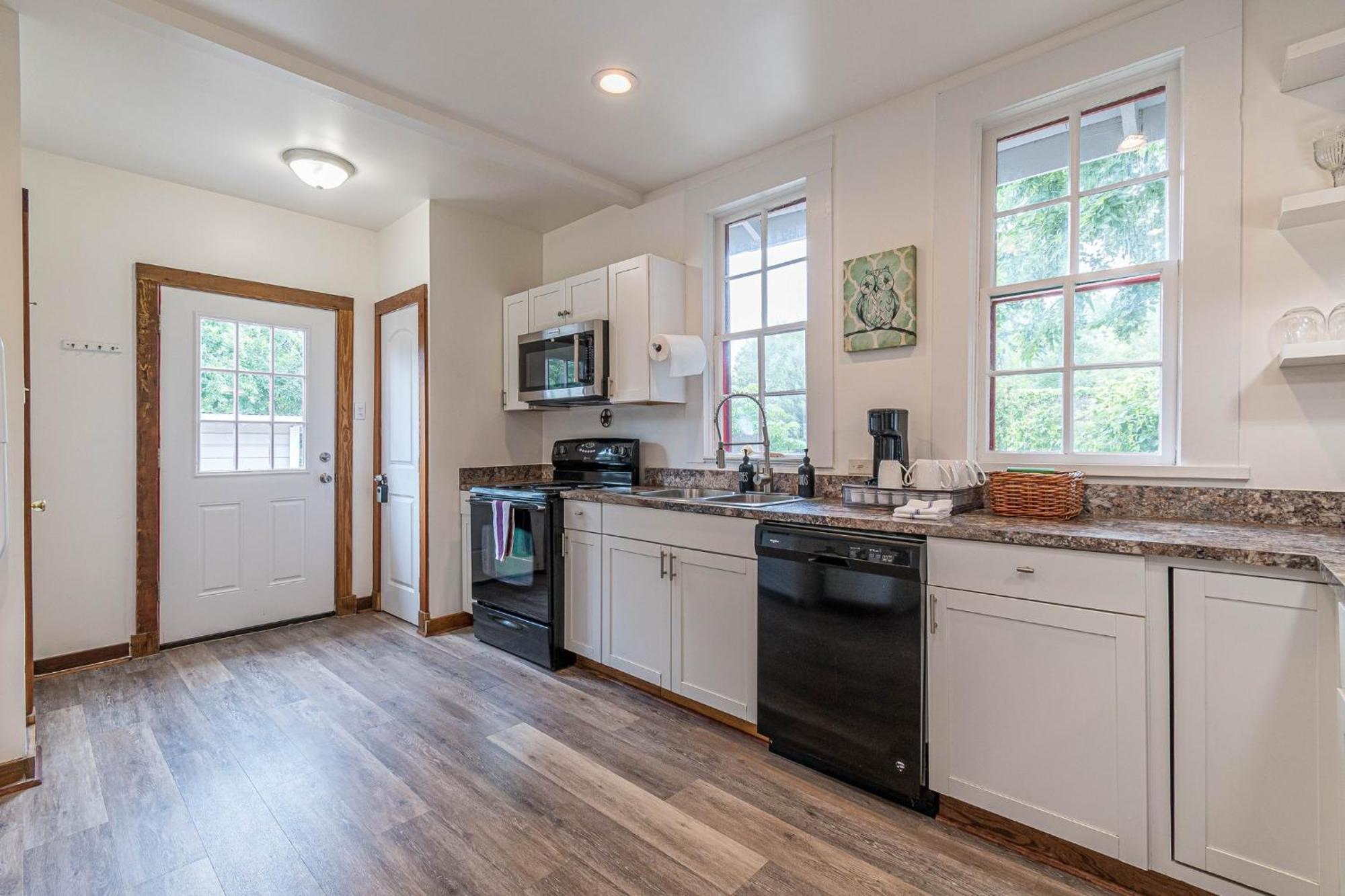 Free Parking, Walk To Botanical Garden, Ps4, Grill, Private Fenced Backyard, Pets Allowed Holiday home San Antonio