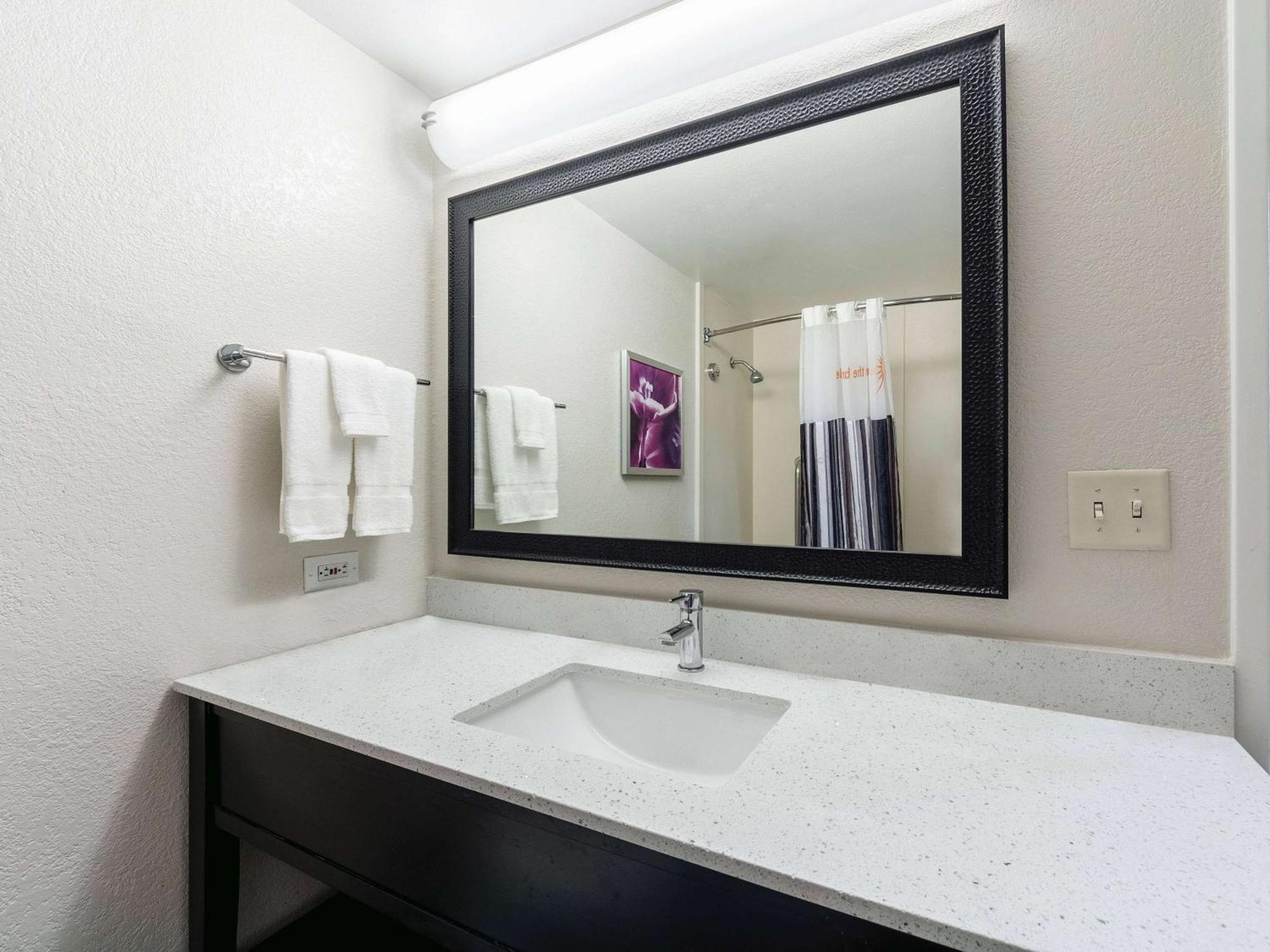 Hotel La Quinta & By Wyndham Downtown