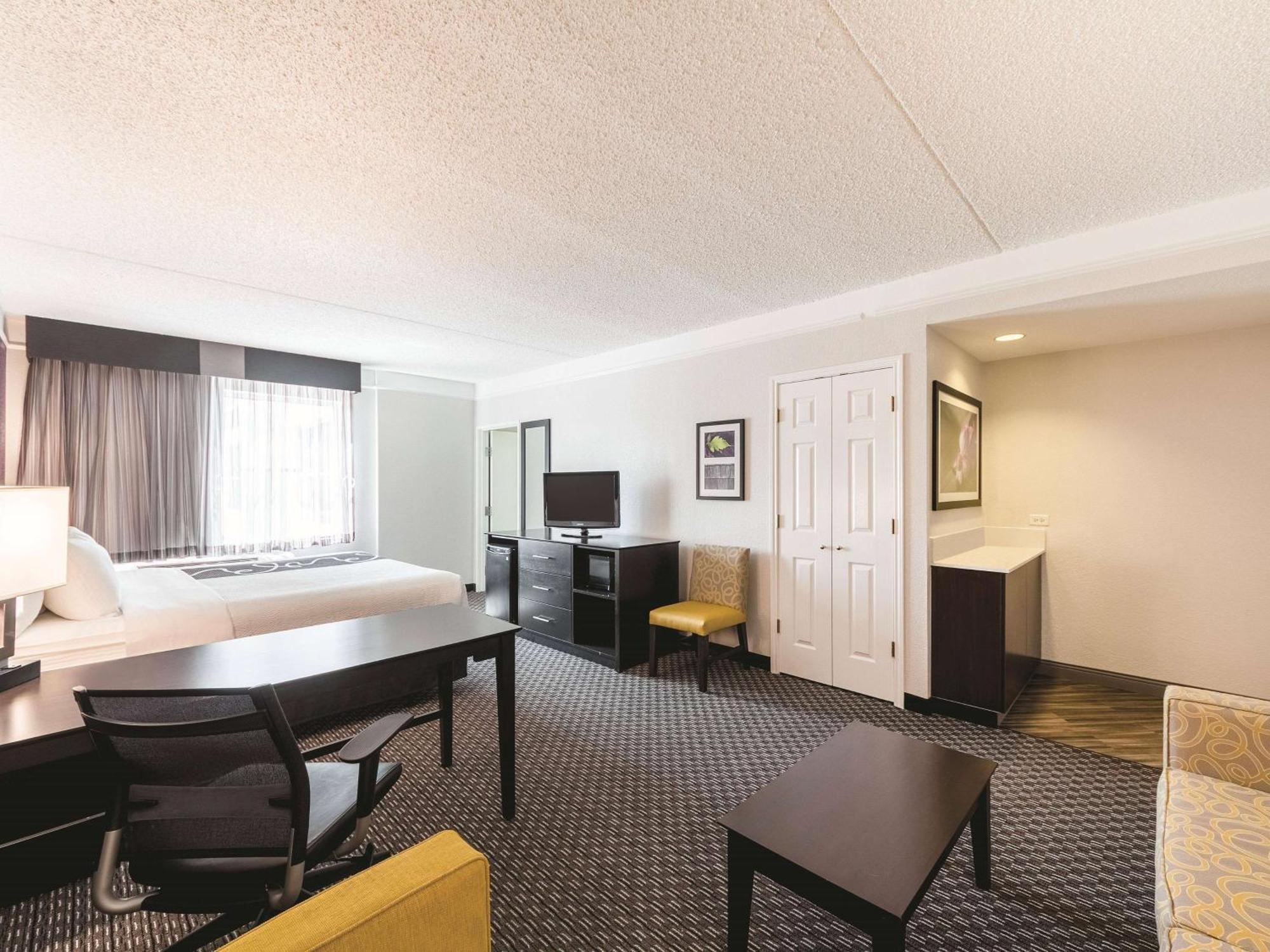 La Quinta & By Wyndham Downtown Hotel 3*