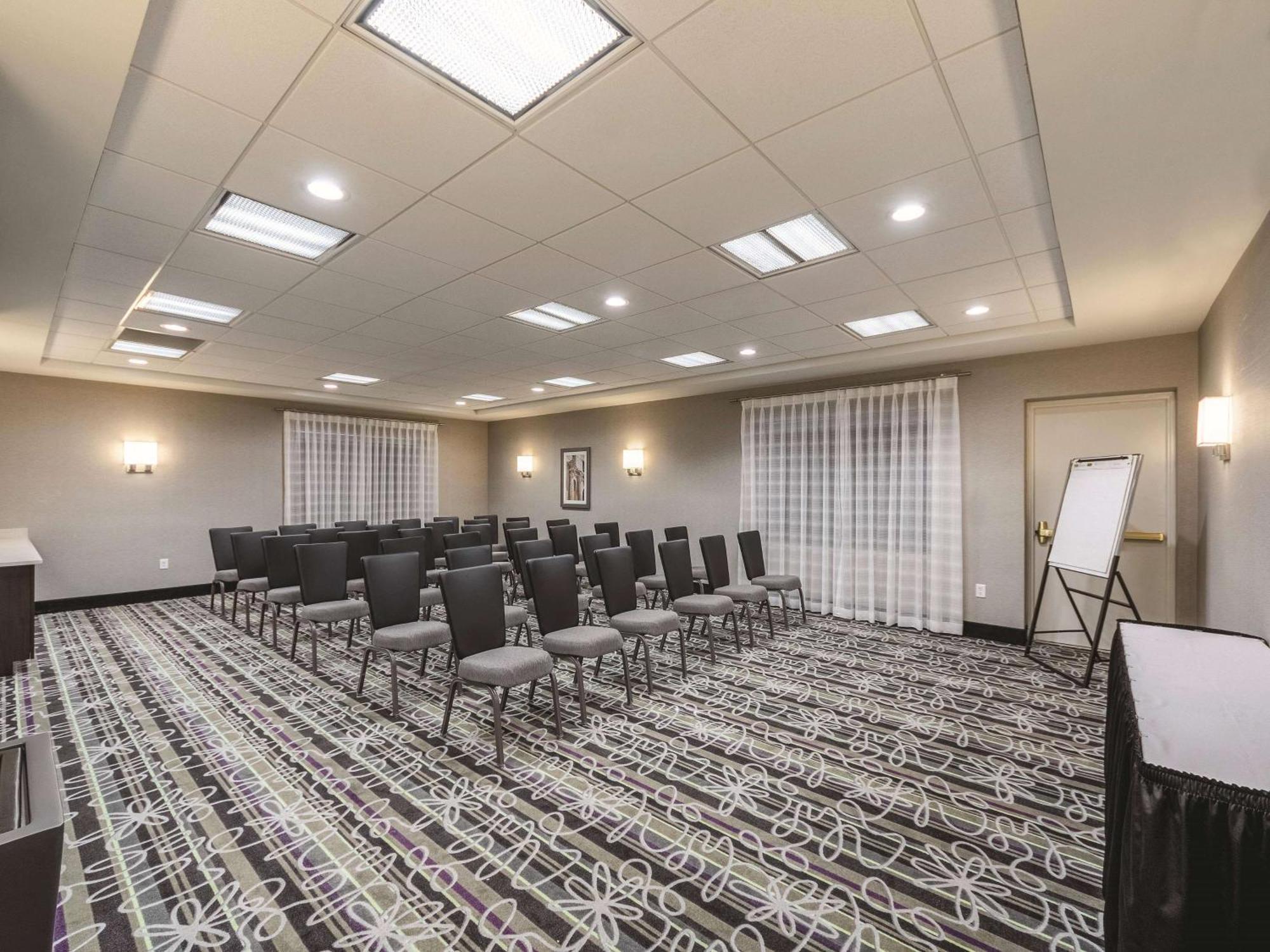 Hotel La Quinta & By Wyndham Downtown San Antonio