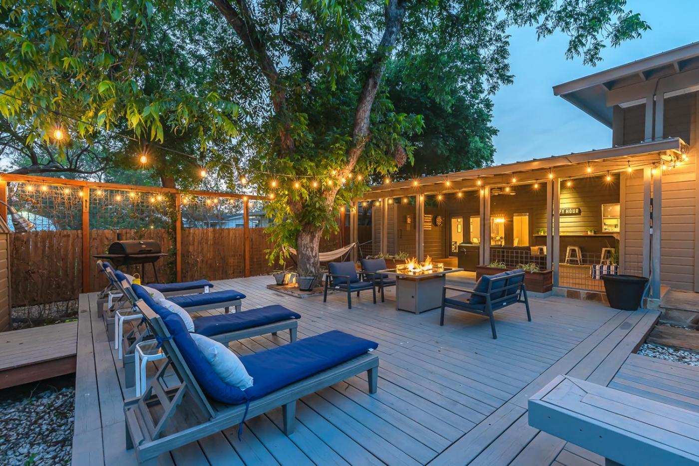Holiday home Serene Pool & Firepit In Stunning By Airport