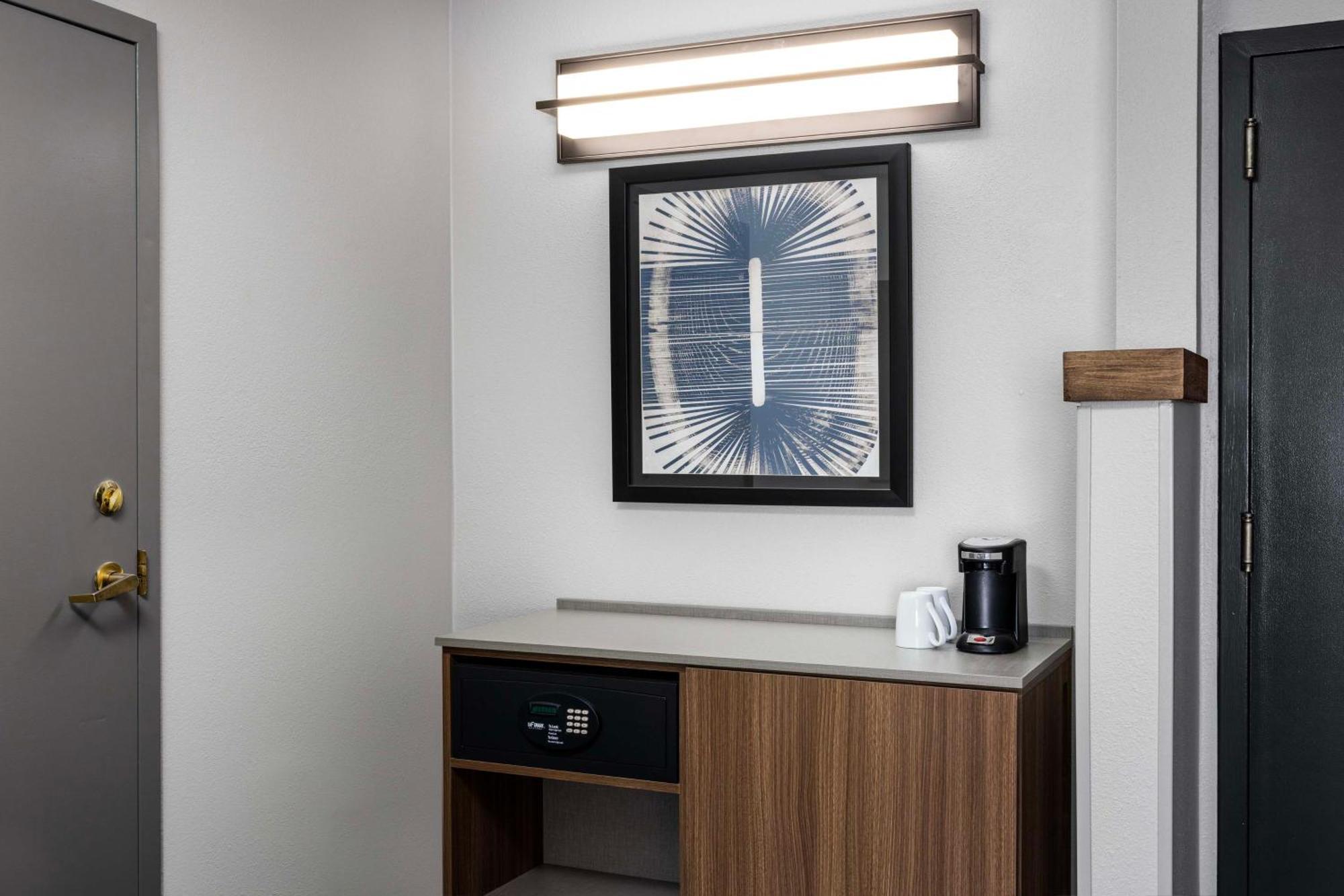 Hyatt Place Riverwalk 3* San Antonio