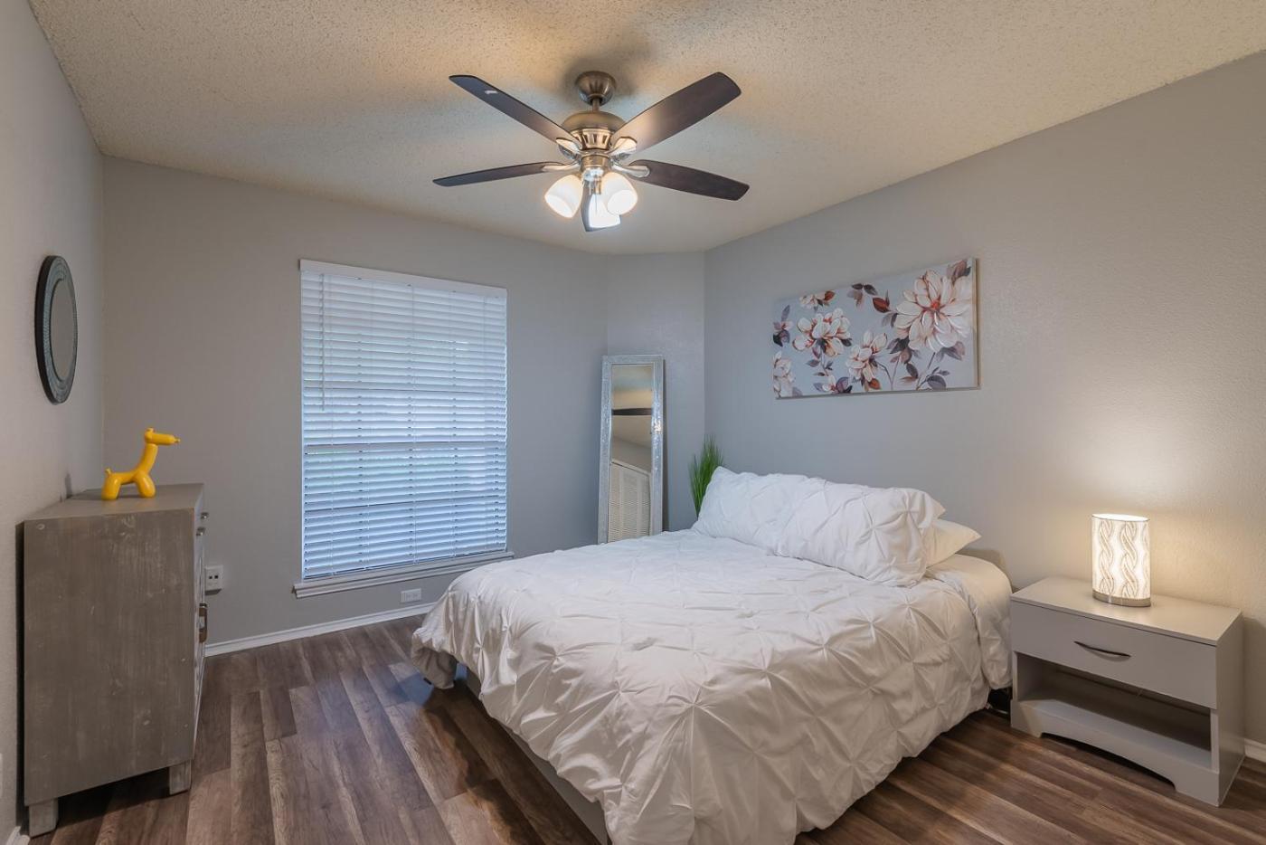Fun 'n Sun Heated Pool & Gameroom By Fiesta Texas
