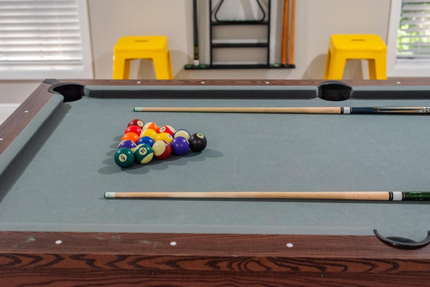 Fun 'n Sun Heated Pool & Gameroom By Fiesta Texas * San Antonio