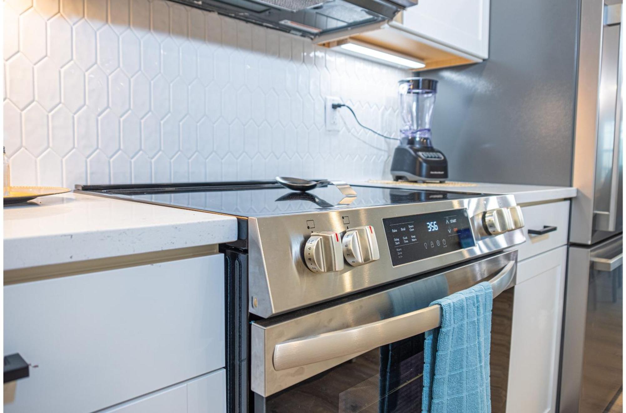 Holiday home Spacious Delightful 4 Bedroom 3 Ba Close To Downtown