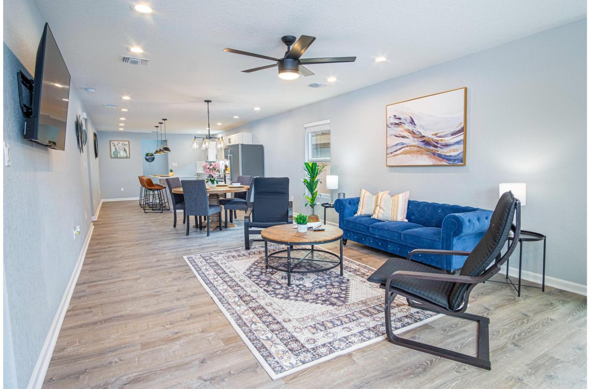 Holiday home Spacious Delightful 4 Bedroom 3 Ba Close To Downtown